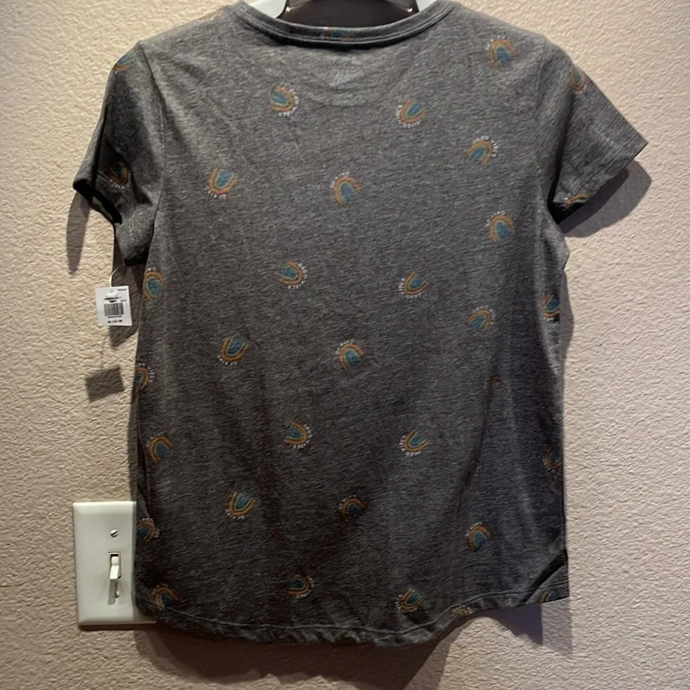 New Old Navy Girl’s Rainbow Print Gray Softest Tee Size Large 14-16 NWT